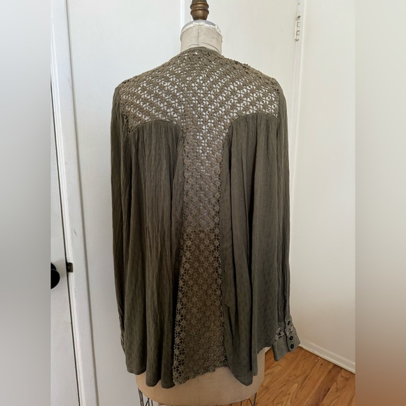 CLOSET CLEAR OUT: Free People Oversized Olive Button Down - Picture 2 of 7